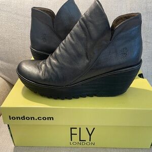 Fly London brand "Yip" Graphite gray Leather wedge booties size 39